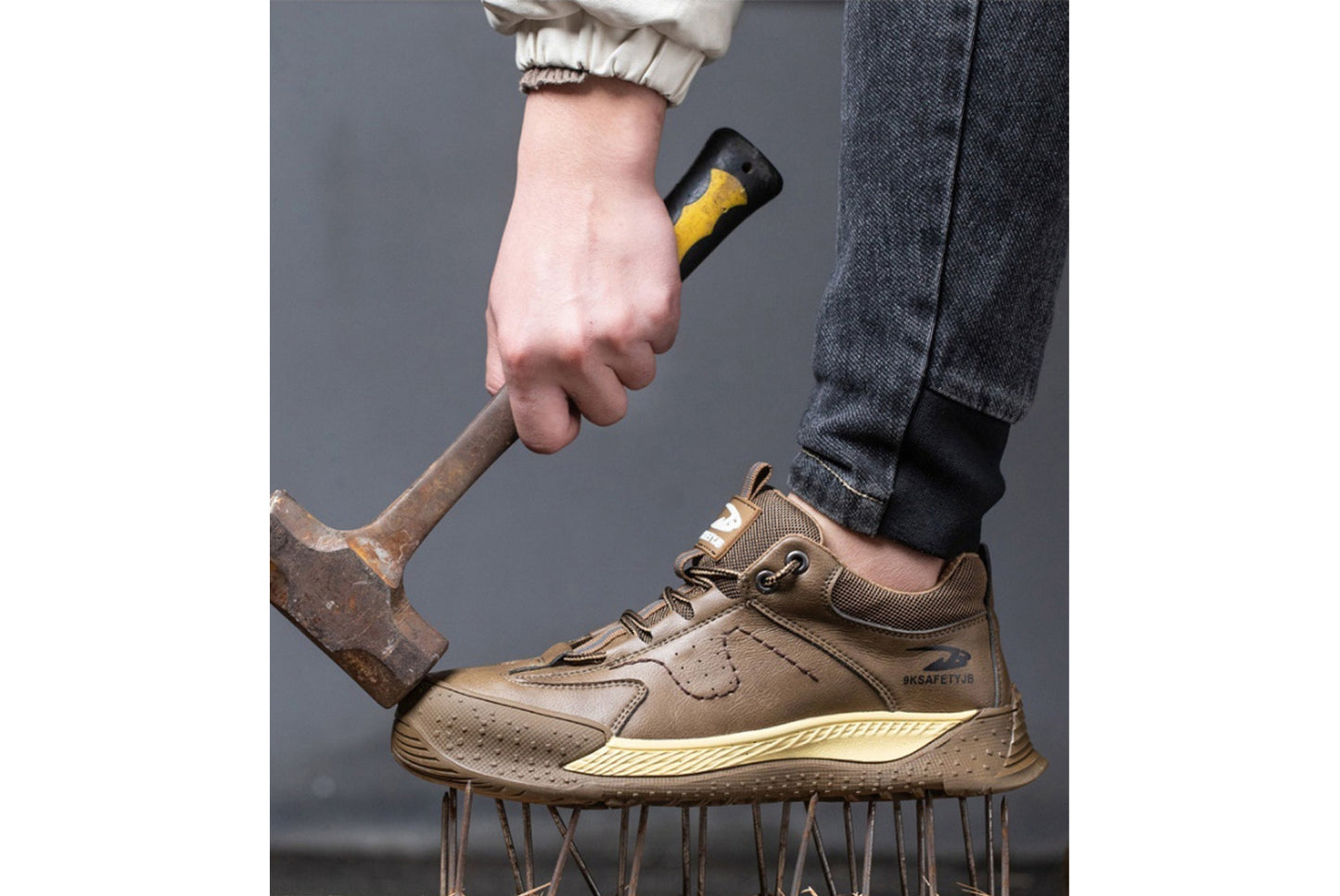 Men's Anti-Smashing and Puncture-Proof Safety Shoes