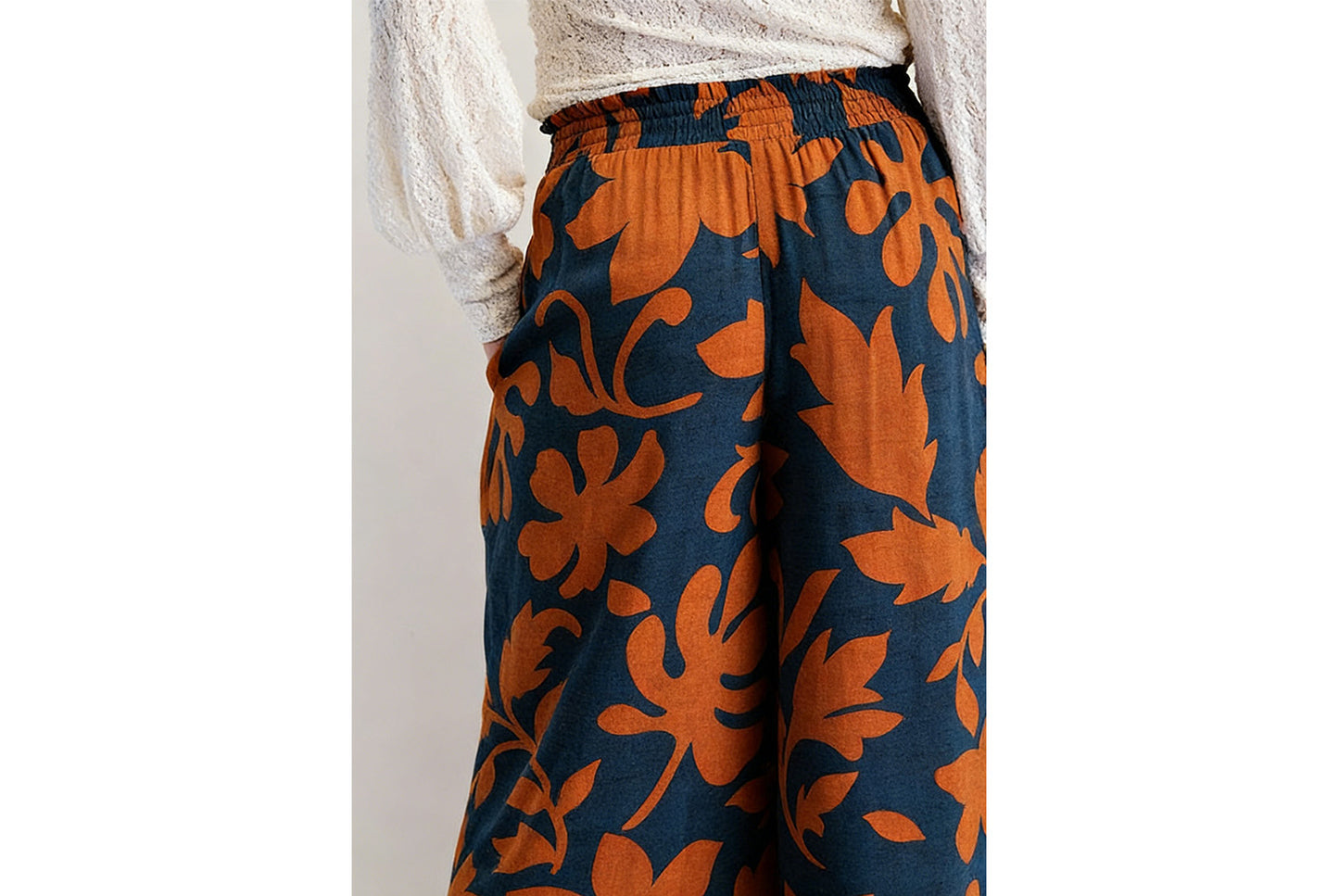 **Floral Print Long-Sleeved Two-Piece Set**