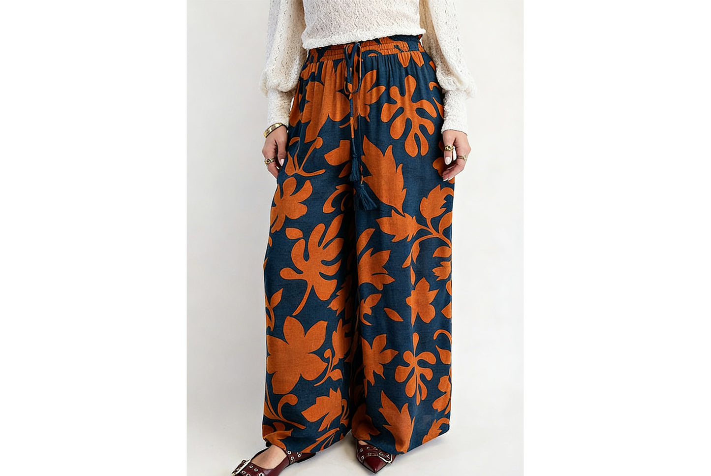 **Floral Print Long-Sleeved Two-Piece Set**