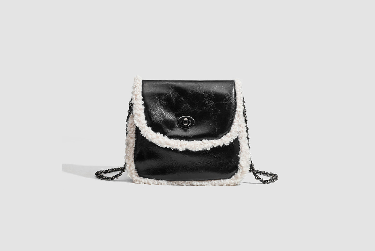 Lambswool Chain Saddle Bag (Black)**