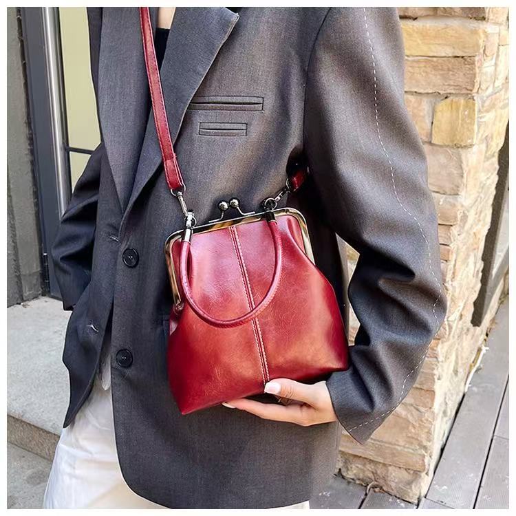 Versatile and Stylish Crossbody Bag