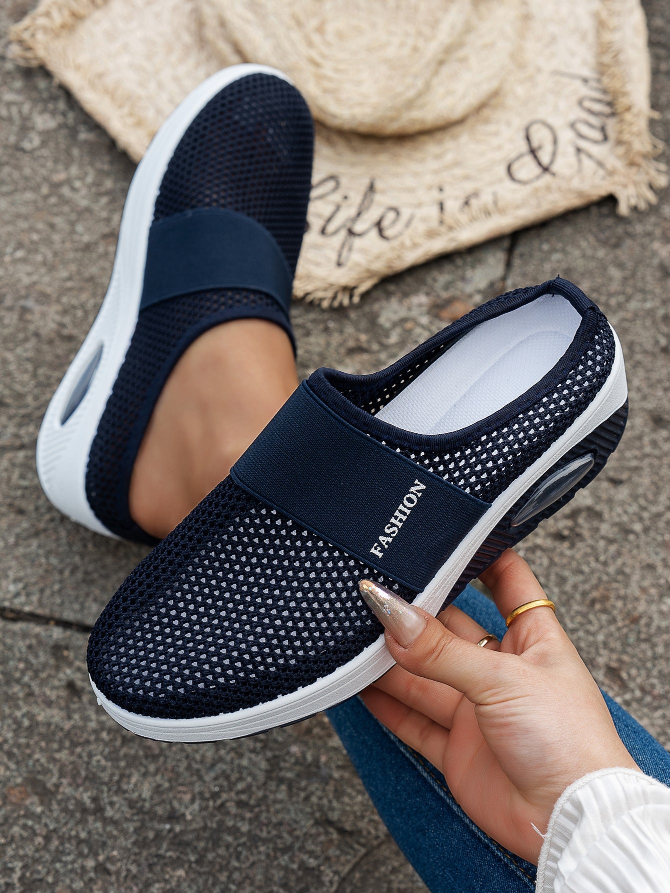 # Women's Thick-Soled Air-Cushioned Non-Slip Sandals