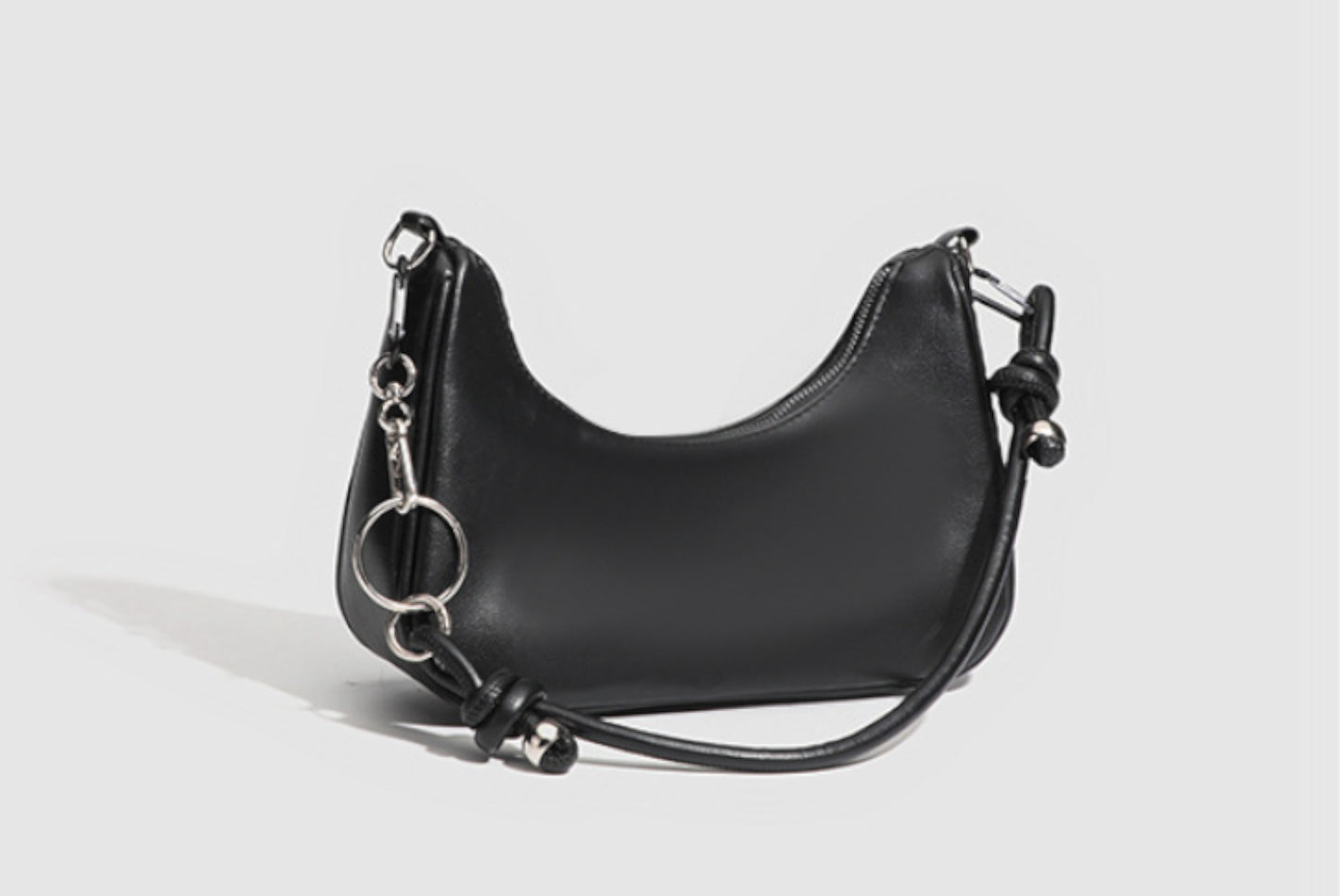 Versatile, stylish shoulder bag