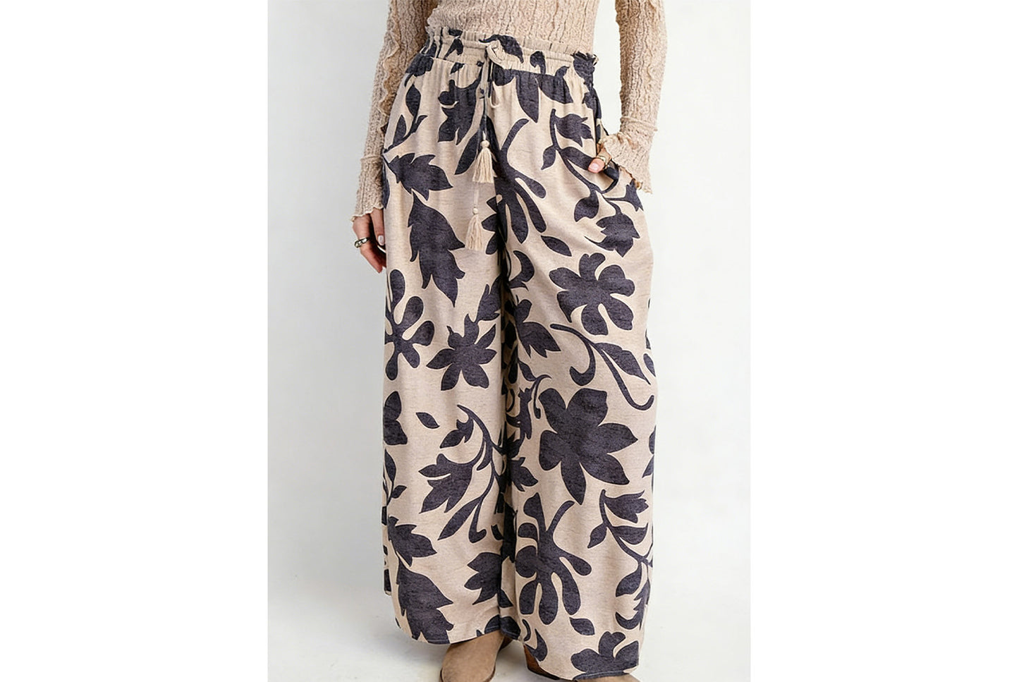 **Floral Print Long-Sleeved Two-Piece Set**