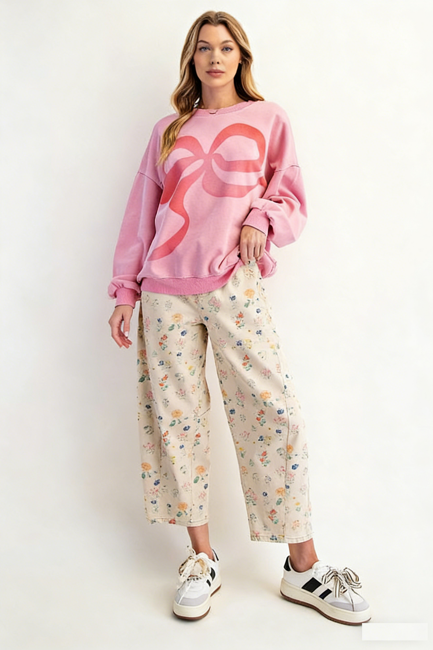 Printed Bow-Tie Crew Neck Pullover Sweatshirt