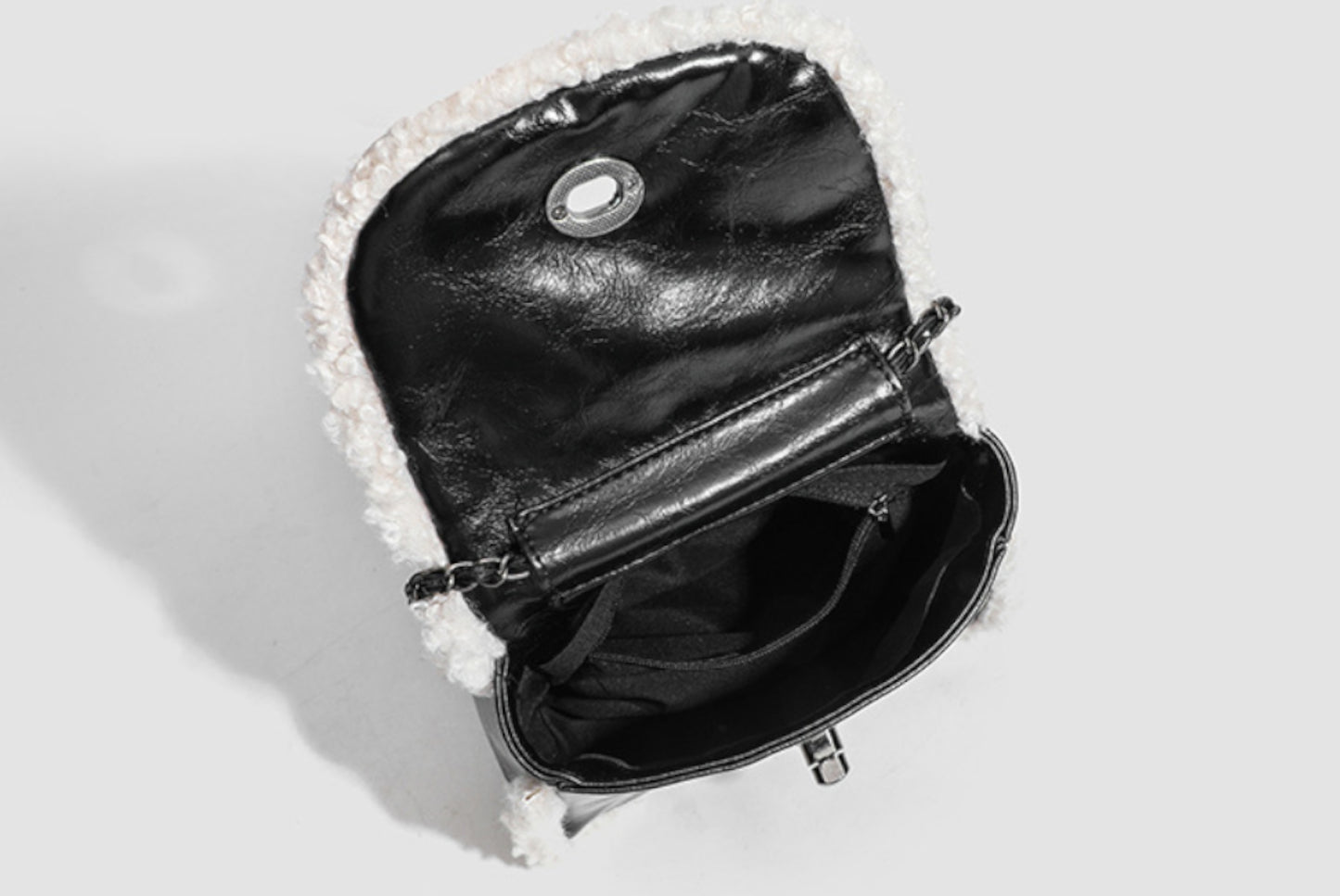 Lambswool Chain Saddle Bag (Black)**