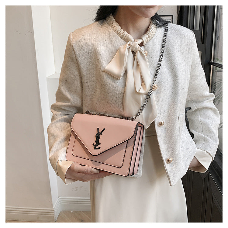 # Classic Versatile Chain Mini Square Bag