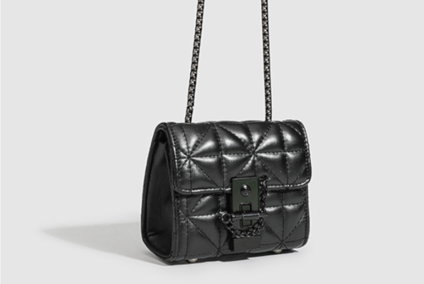 High-End Diamond-Quartz Chain Mini Bag