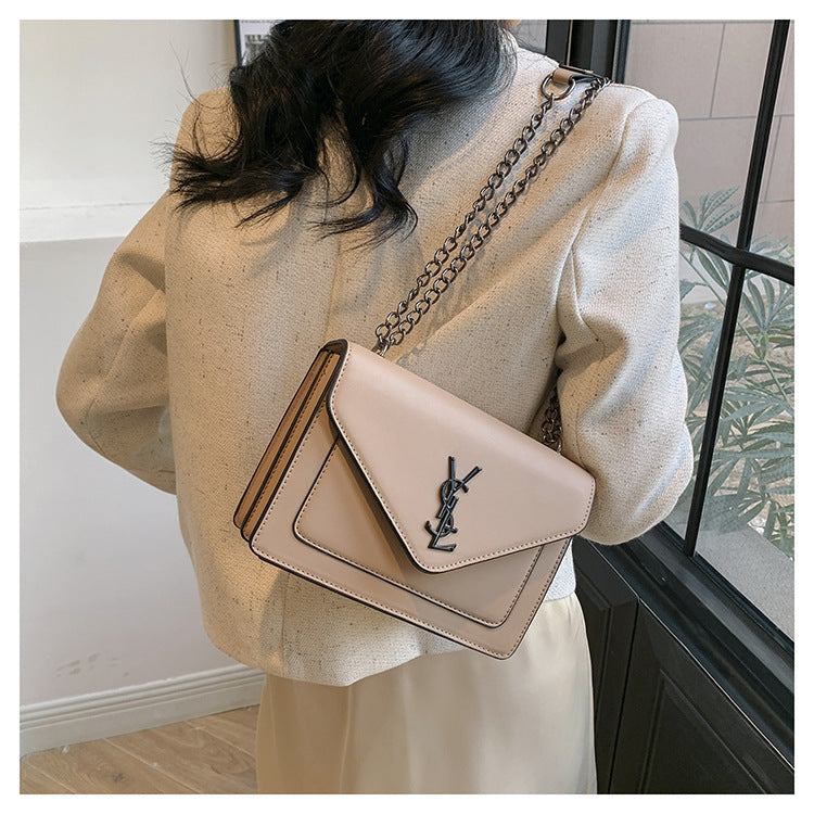 # Classic Versatile Chain Mini Square Bag
