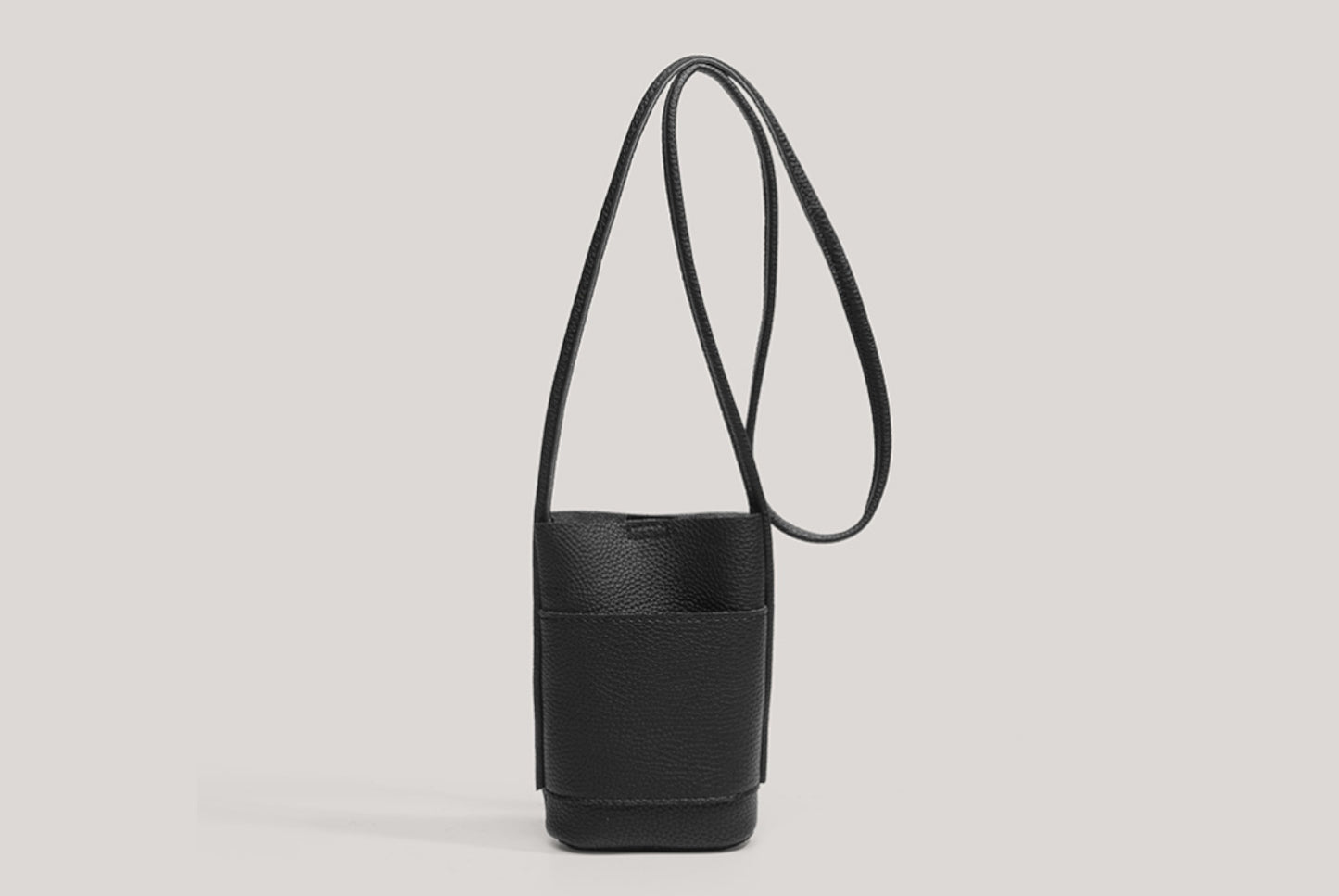 Lightweight and Stylish Crossbody Bucket Bag