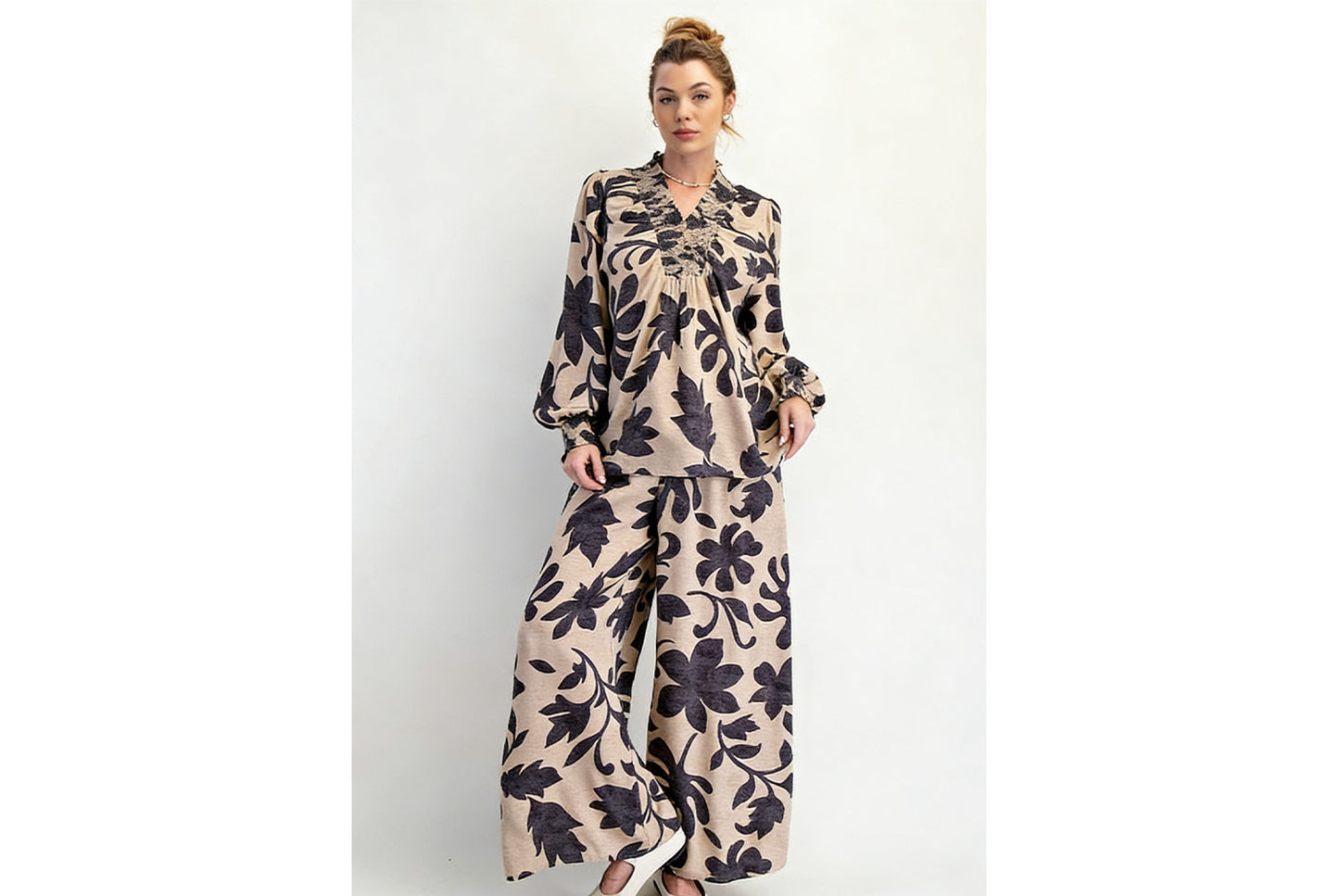 **Floral Print Long-Sleeved Two-Piece Set**