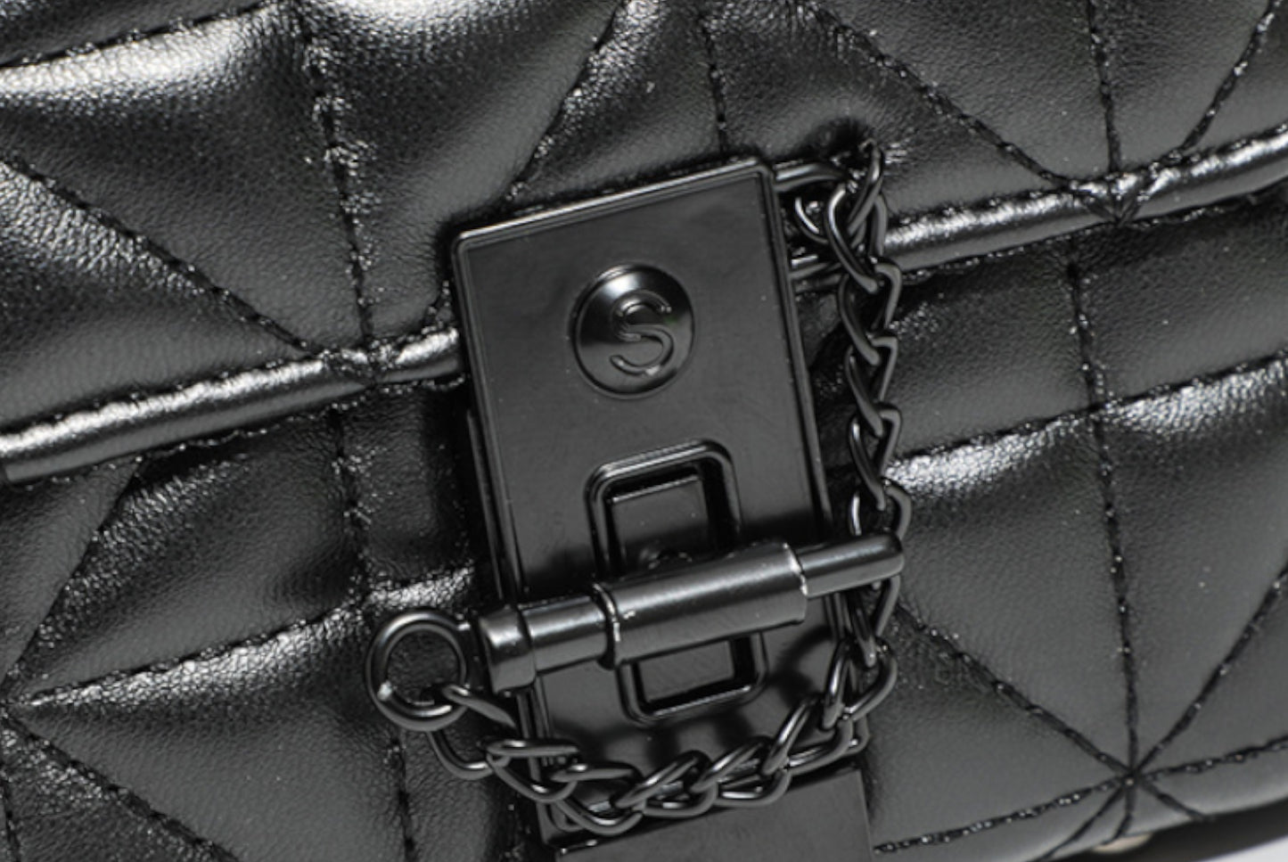 High-End Diamond-Quartz Chain Mini Bag