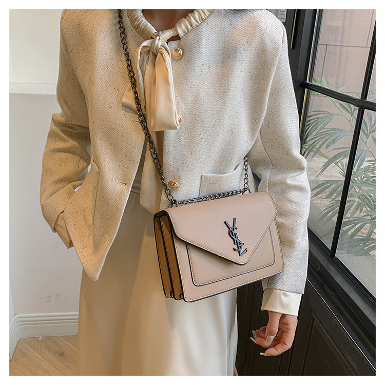 # Classic Versatile Chain Mini Square Bag