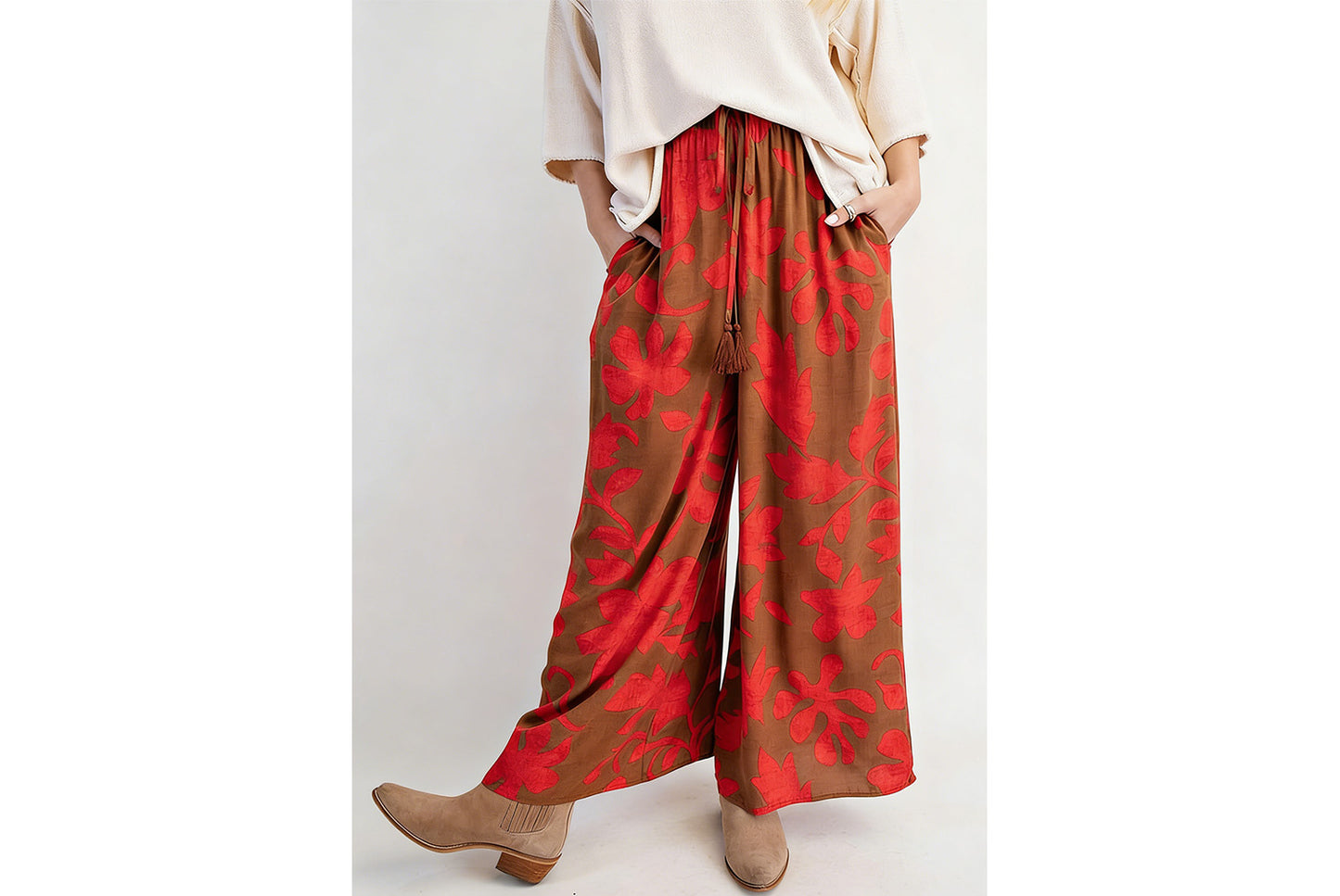 **Floral Print Long-Sleeved Two-Piece Set**