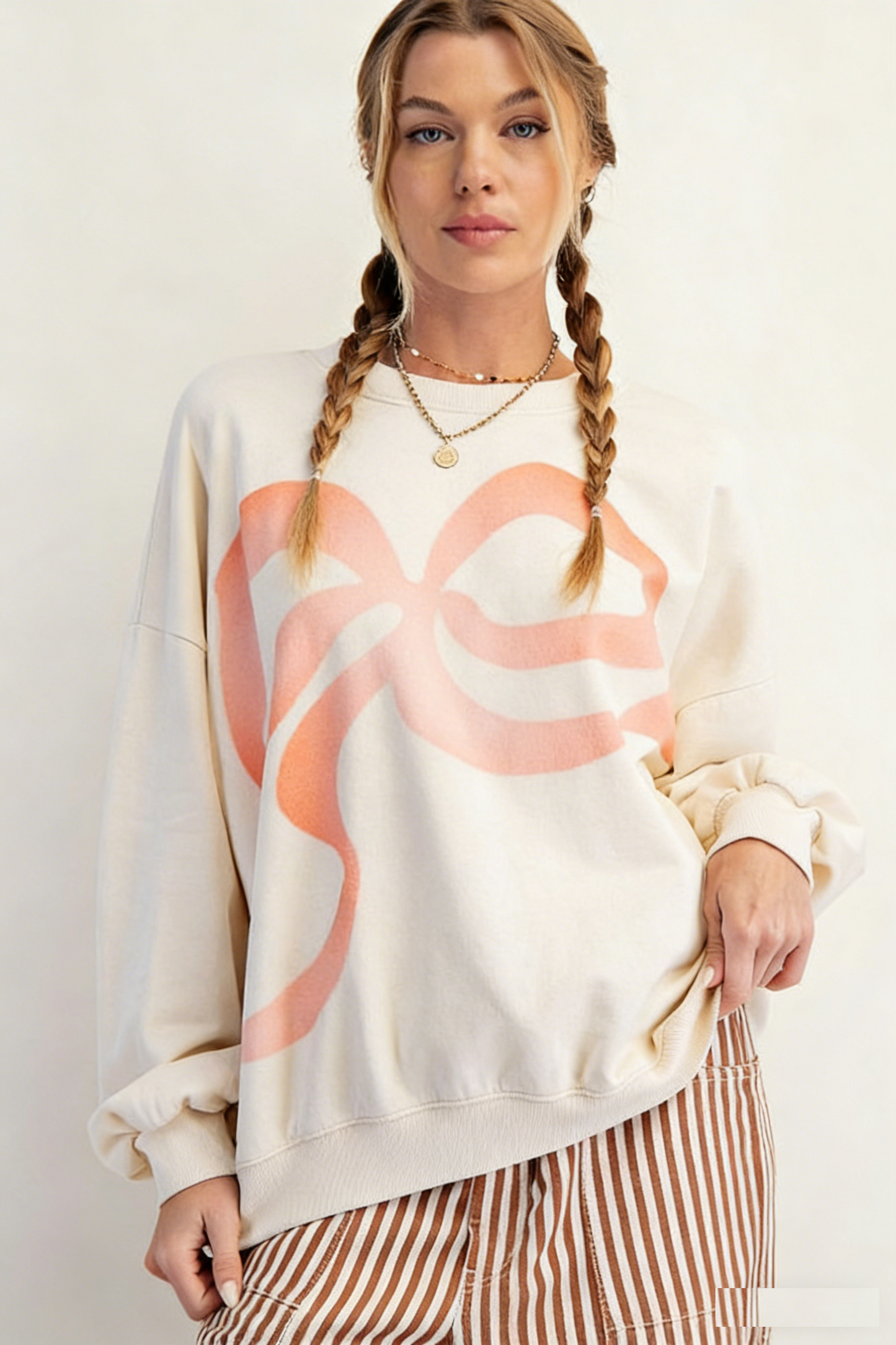 Printed Bow-Tie Crew Neck Pullover Sweatshirt