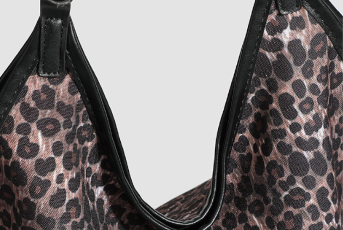 Leopard Print Large Capacity Commuter Tote Bag