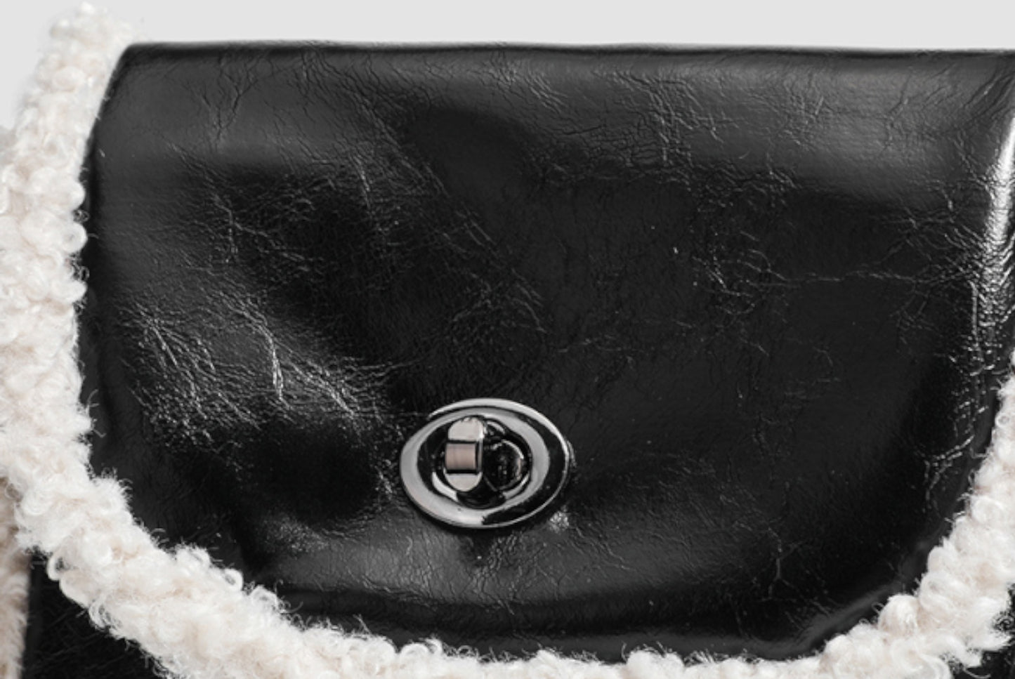 Lambswool Chain Saddle Bag (Black)**