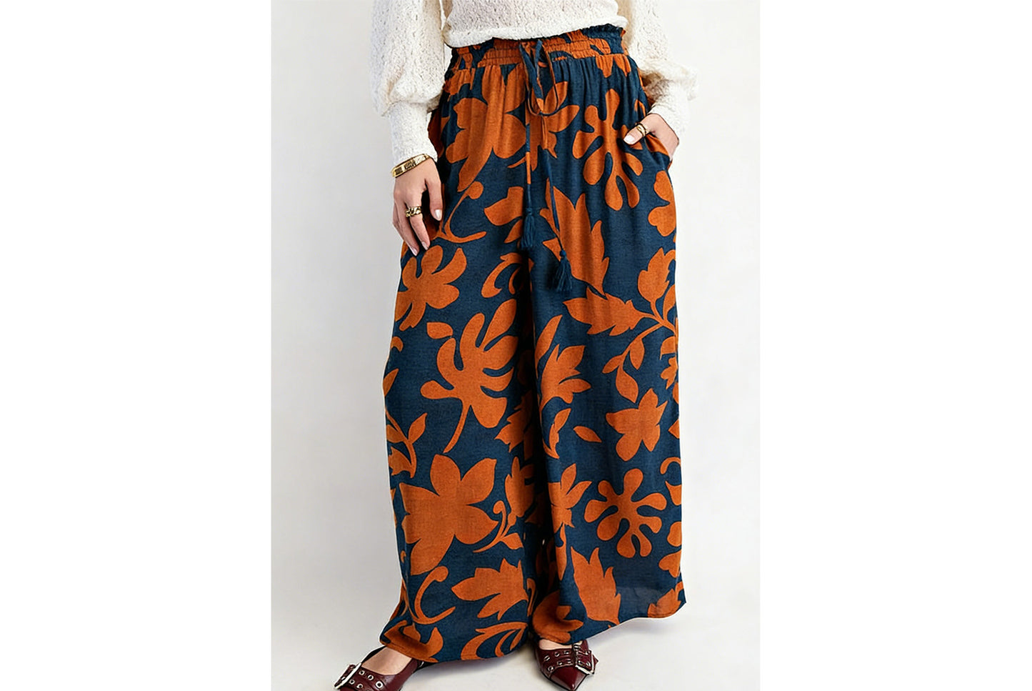 **Floral Print Long-Sleeved Two-Piece Set**