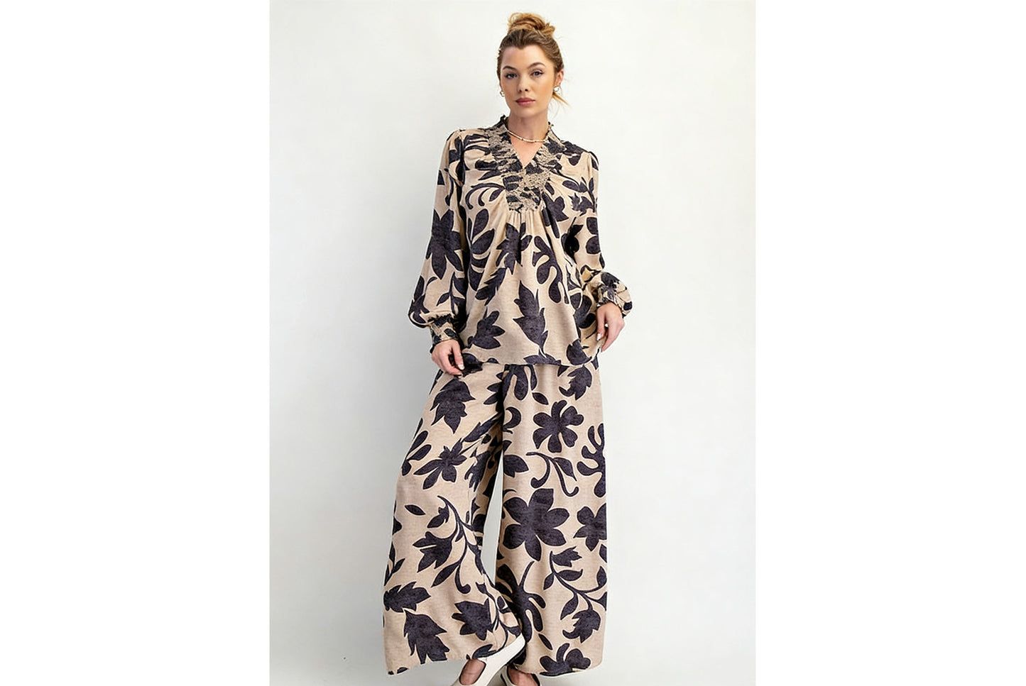 **Floral Print Long-Sleeved Two-Piece Set**
