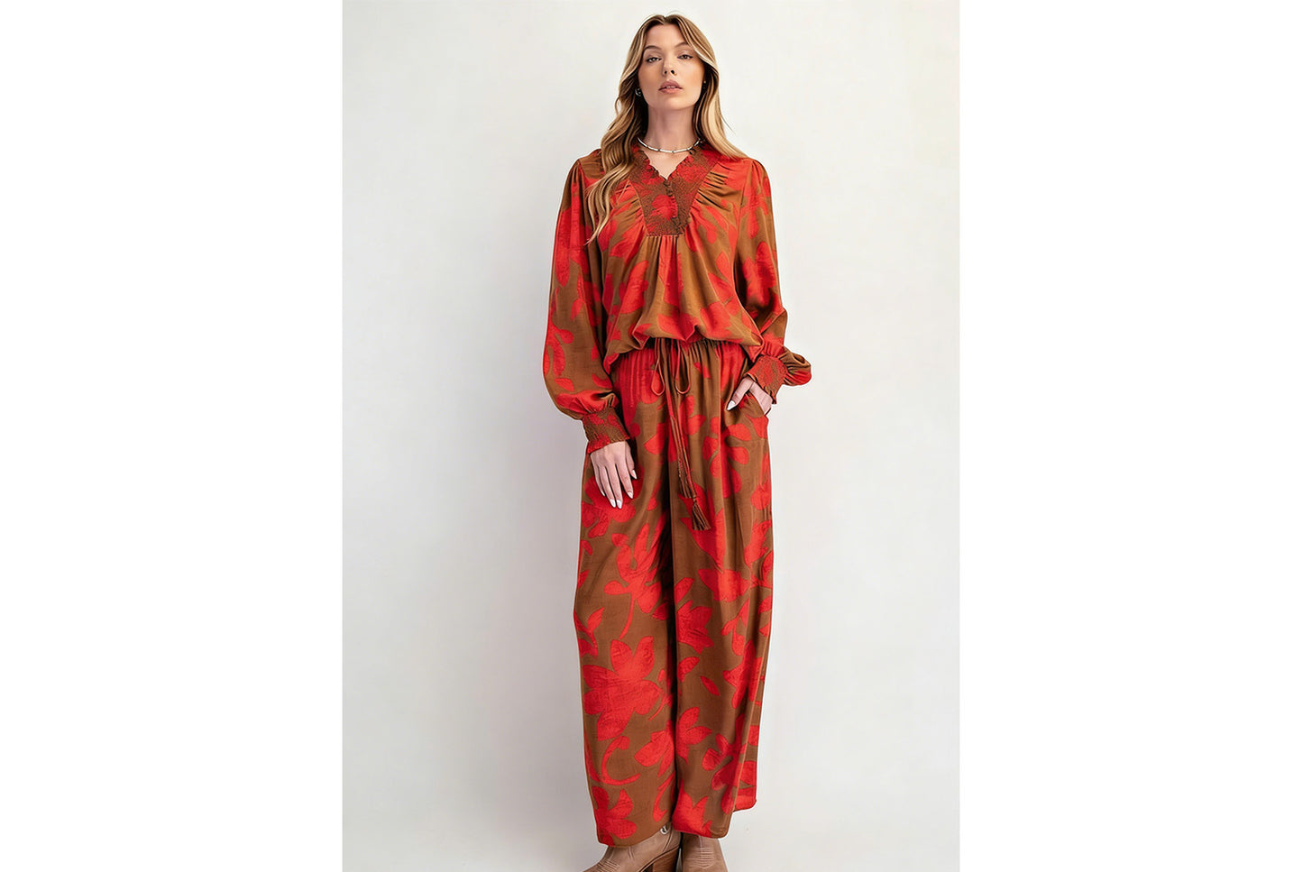 **Floral Print Long-Sleeved Two-Piece Set**