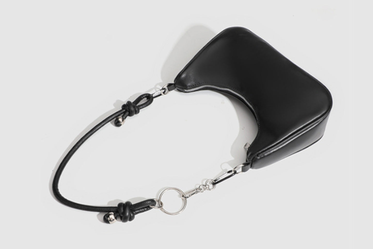 Versatile, stylish shoulder bag