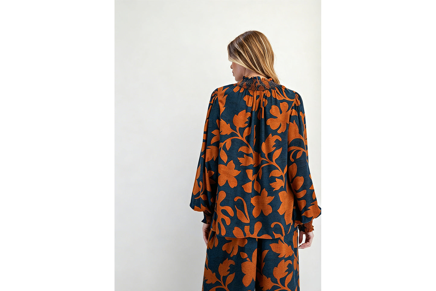 **Floral Print Long-Sleeved Two-Piece Set**