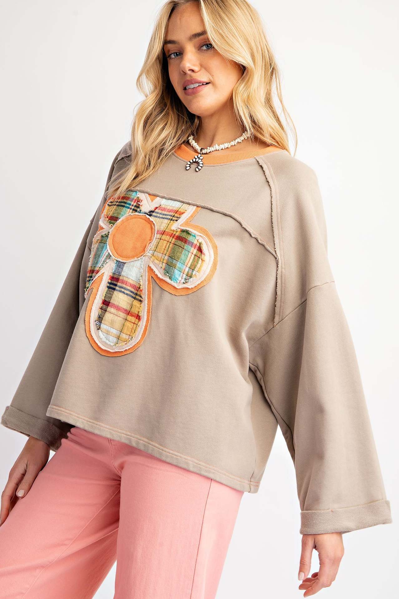 Women's Color-Blocked Floral Appliqué Sweatshirt