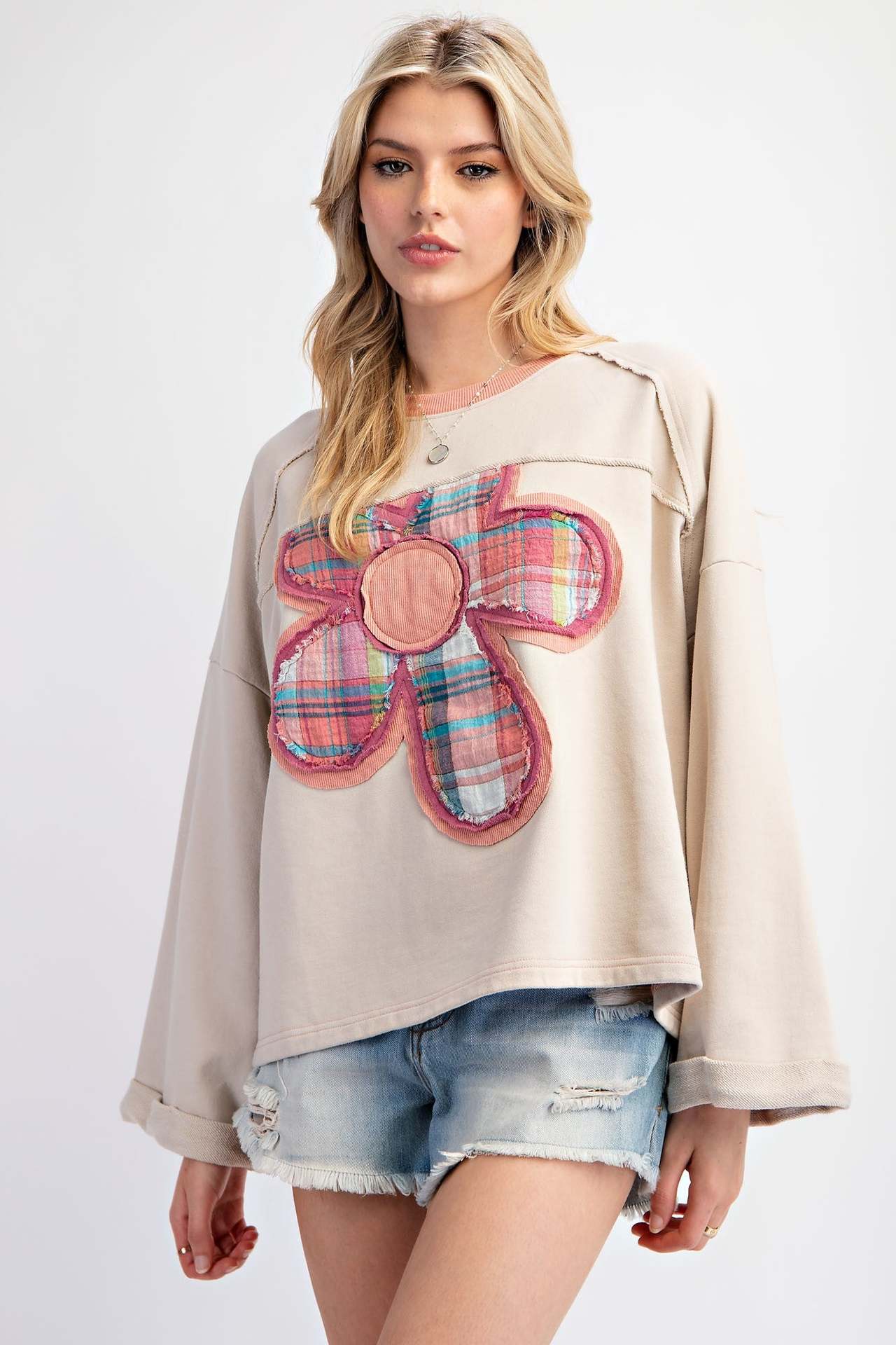 Women's Color-Blocked Floral Appliqué Sweatshirt
