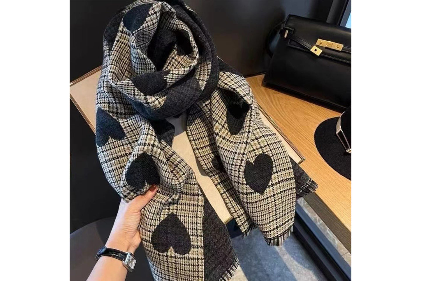 Faux Cashmere Heart-Shaped Checkered Scarf
