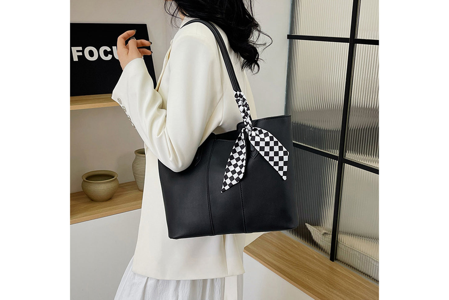 Simple and Versatile Tote Bag