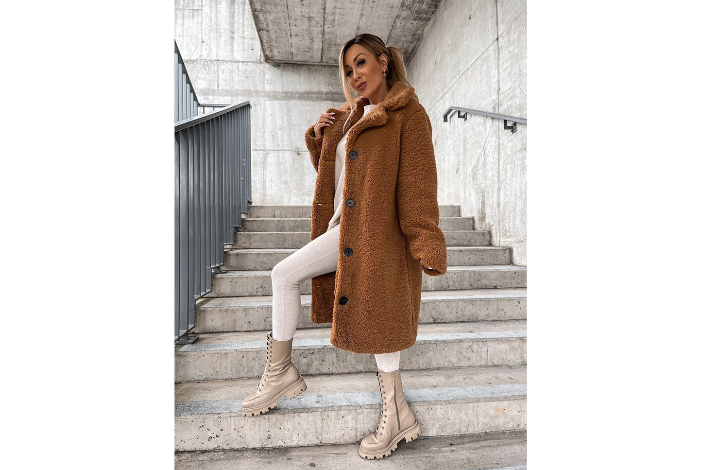 Women's Long-Sleeved Collared Fleece Coat