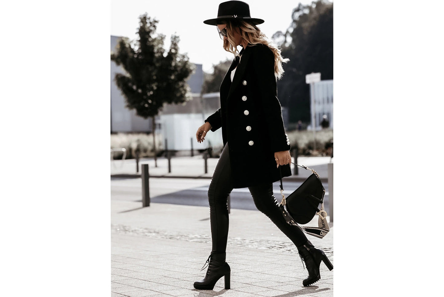 Double-Breasted Wool Coat with Suit Collar
