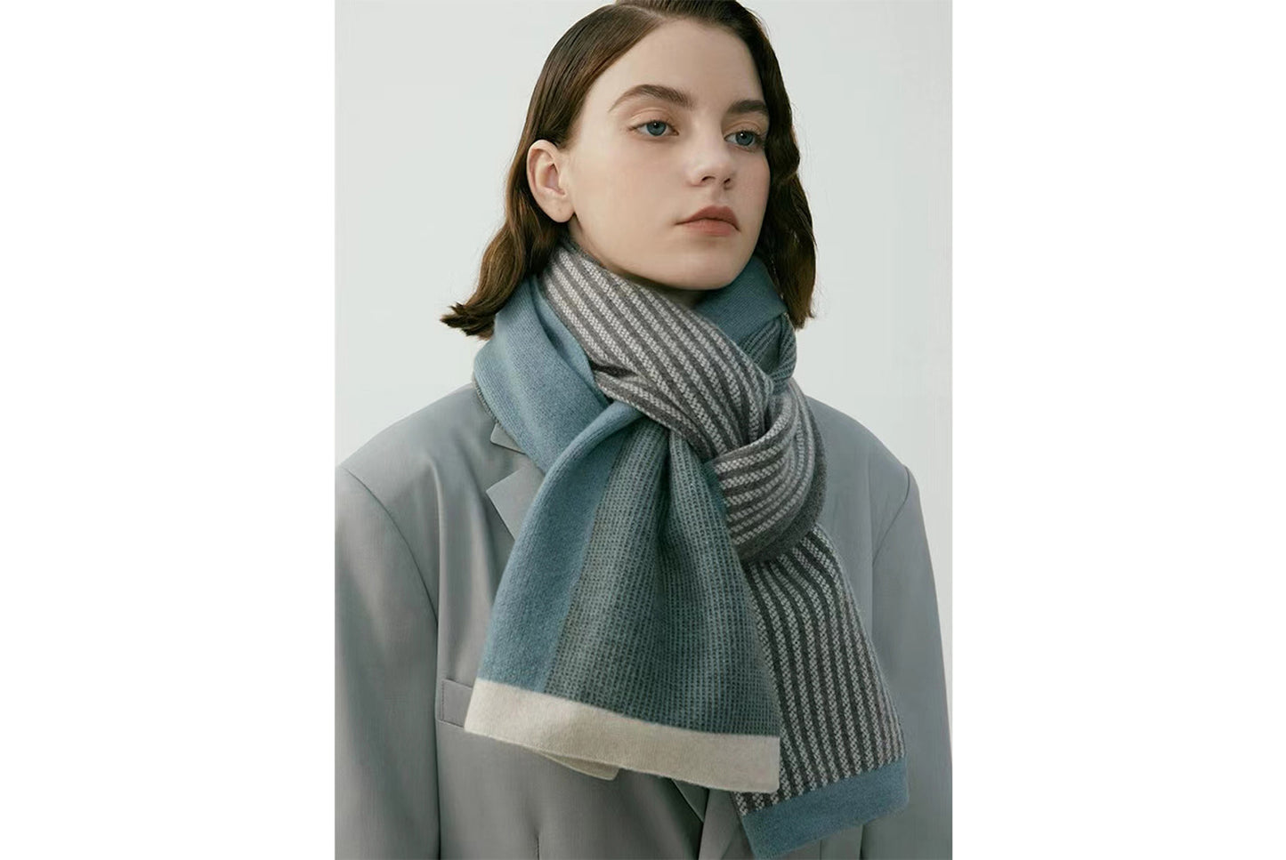Retro Chic Knitted Scarf (Winter Couple Warm Scarf)