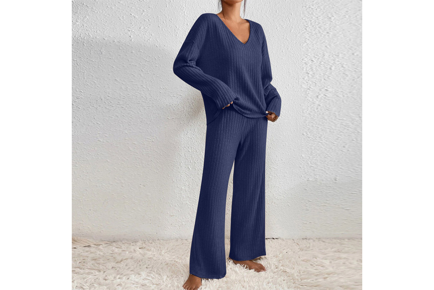 **Women's V-Neck Loose-Fitting Casual Long-Sleeved Set (Home Wear)**