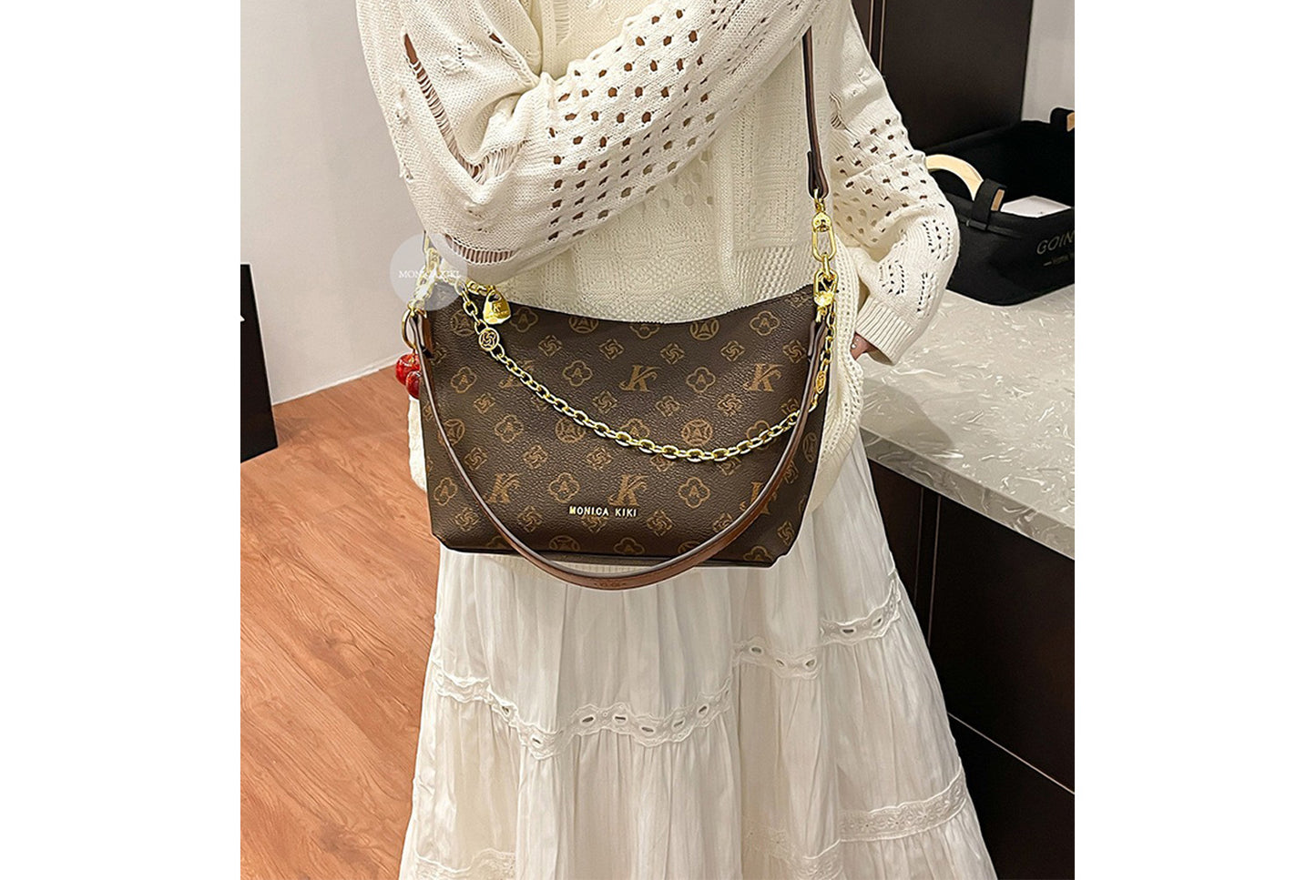 **Chain Monogram Canvas Shoulder/Underarm Tote Bag**