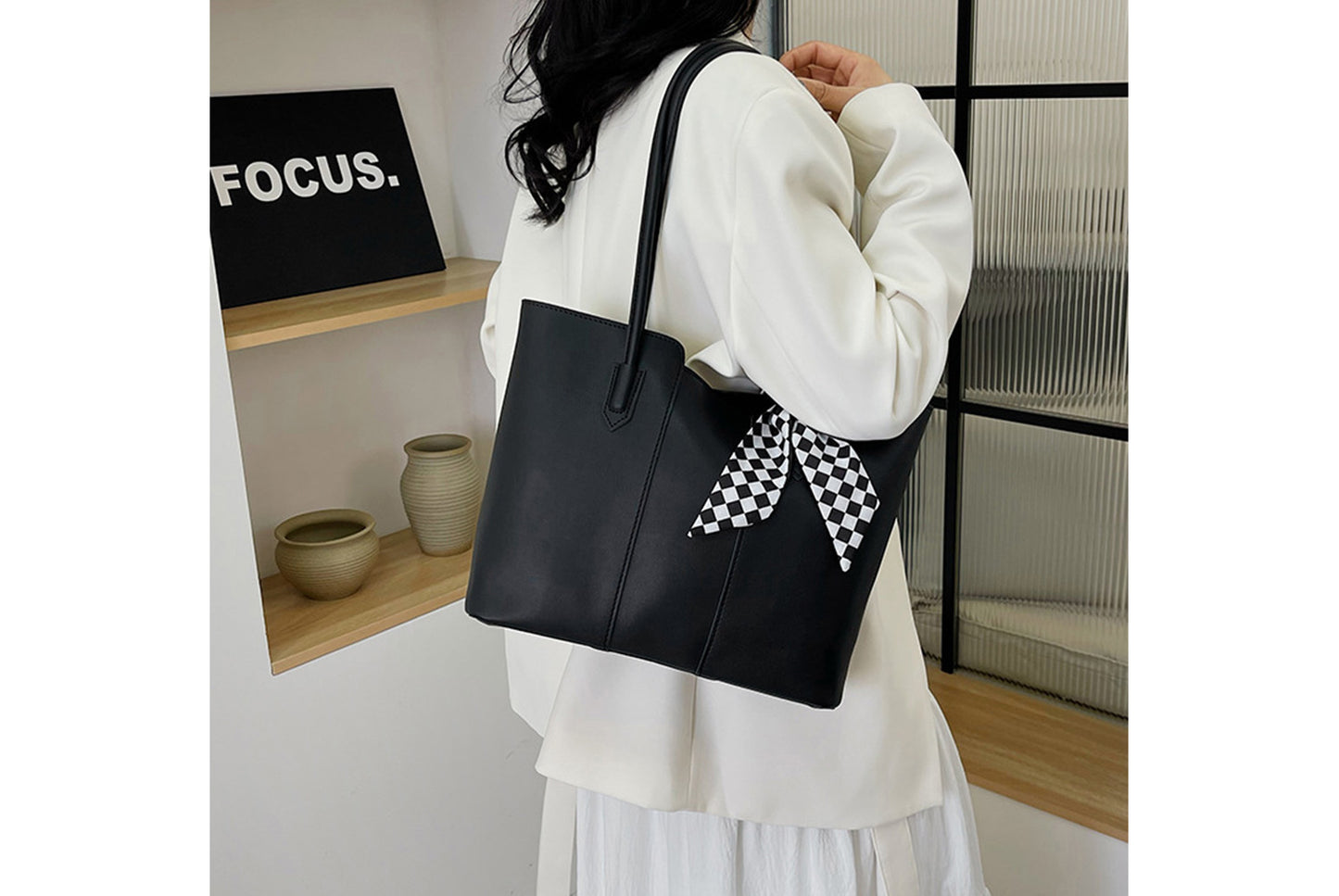 Simple and Versatile Tote Bag