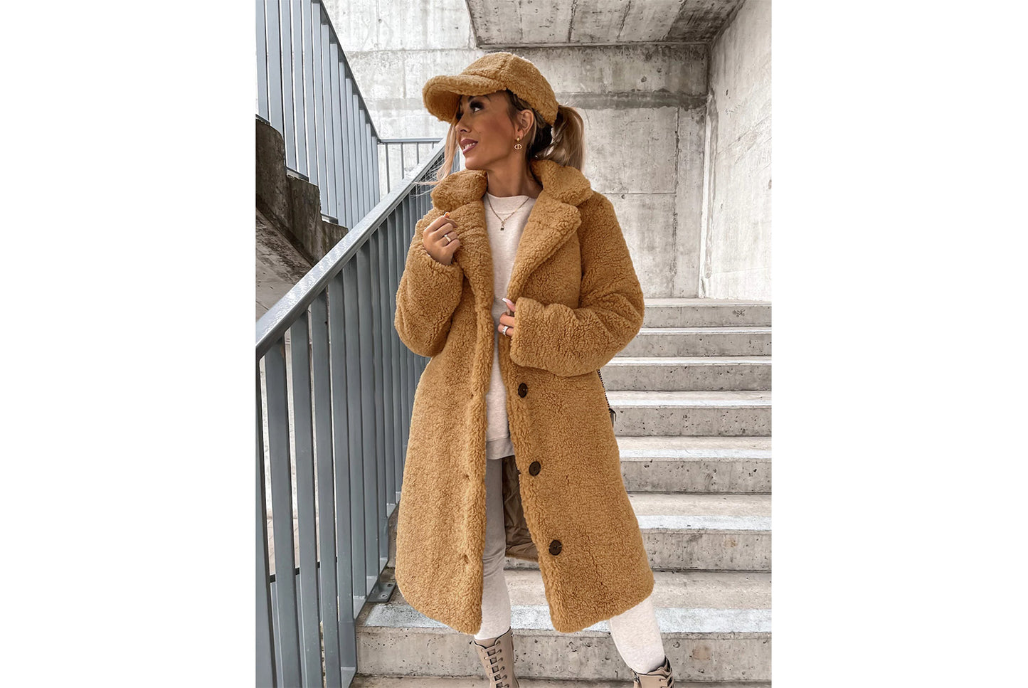 Women's Long-Sleeved Collared Fleece Coat