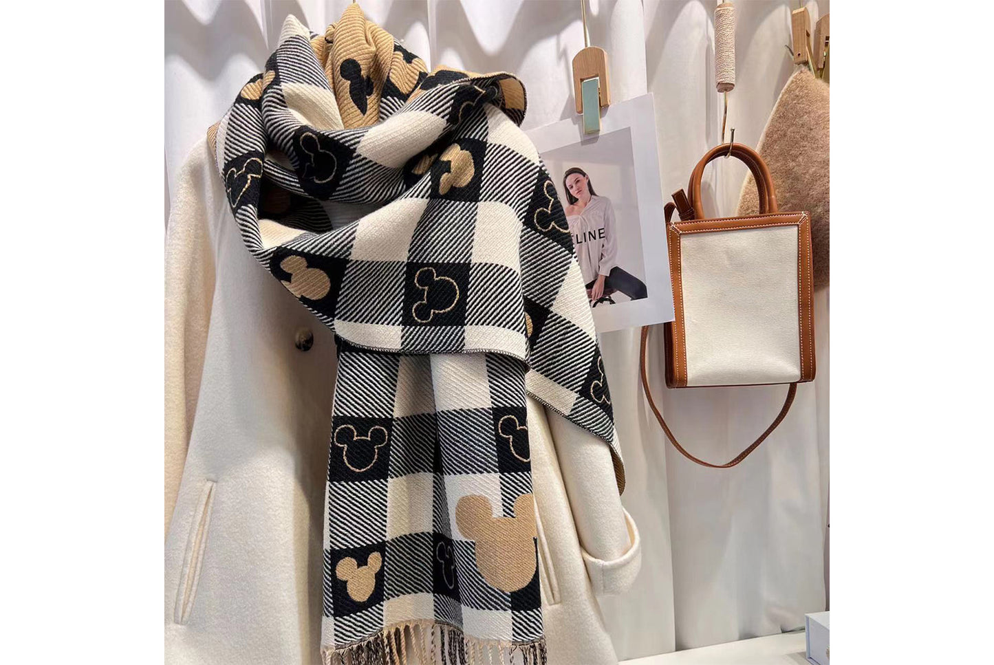 Faux Cashmere Heart-Shaped Checkered Scarf