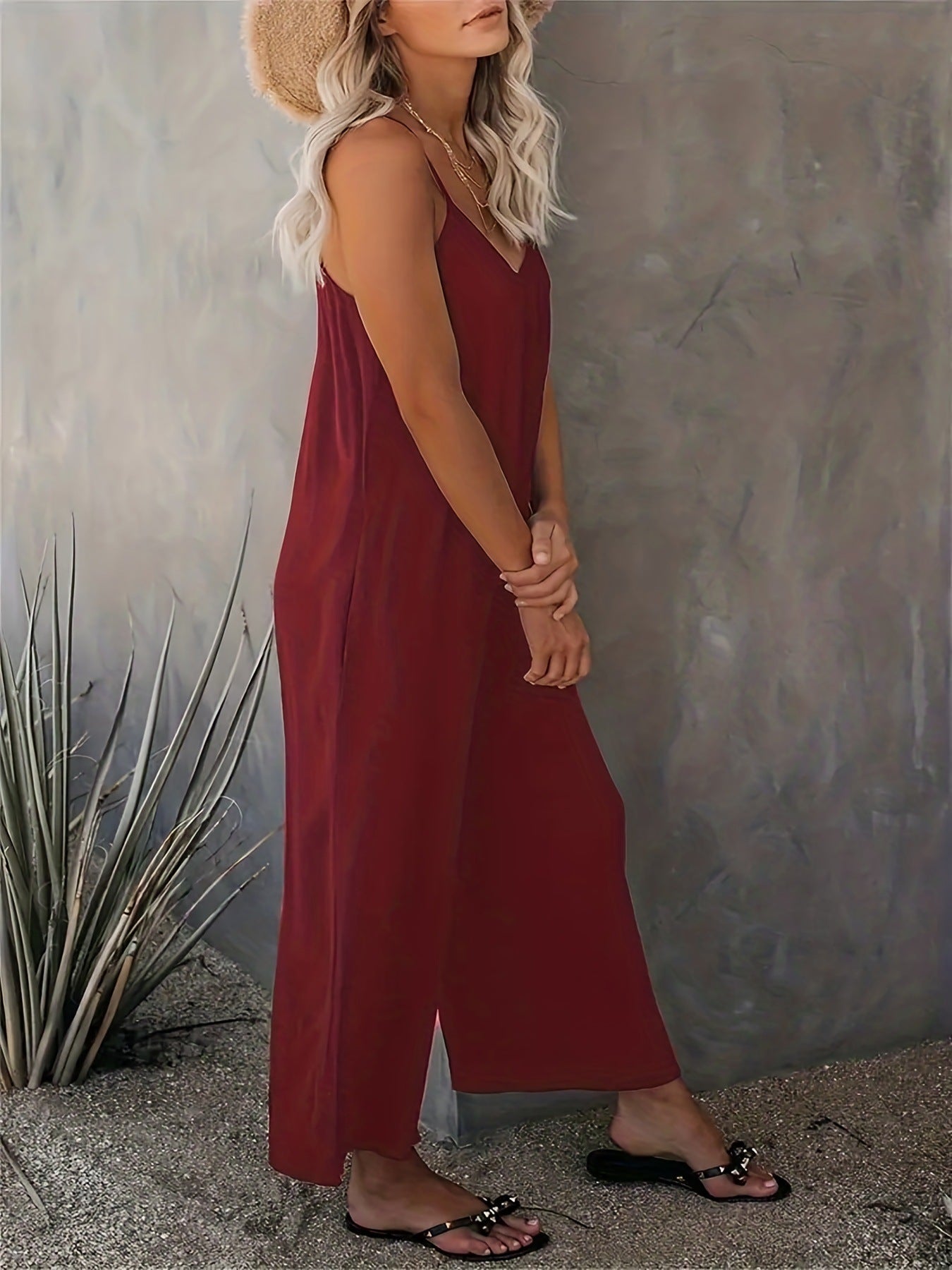 Solid color casual jumpsuit with pockets