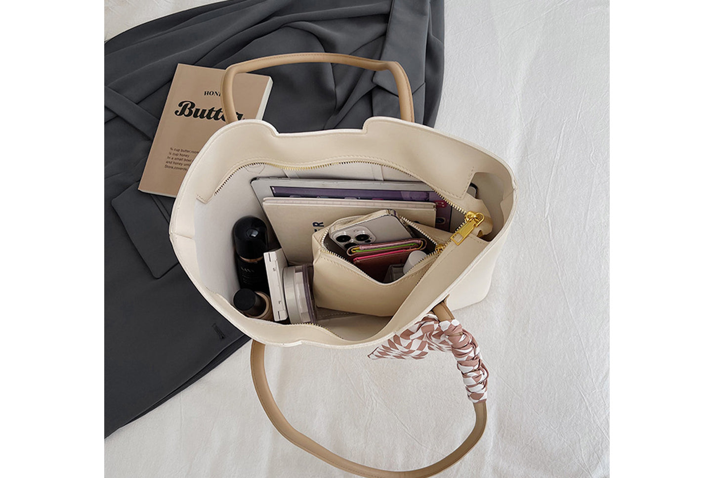 Simple and Versatile Tote Bag