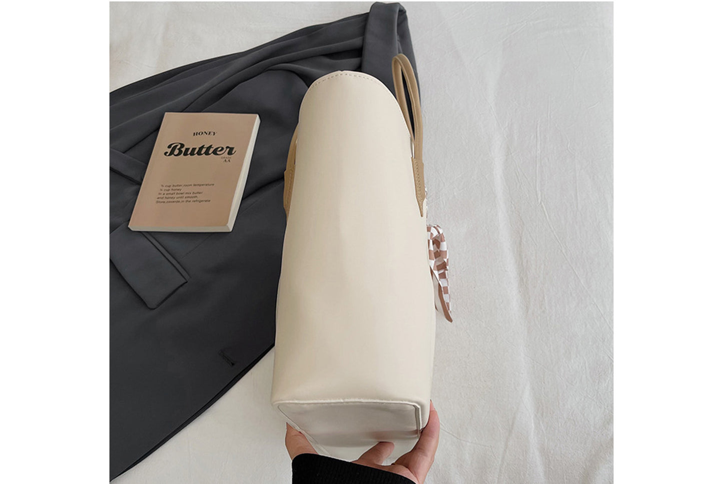 Simple and Versatile Tote Bag