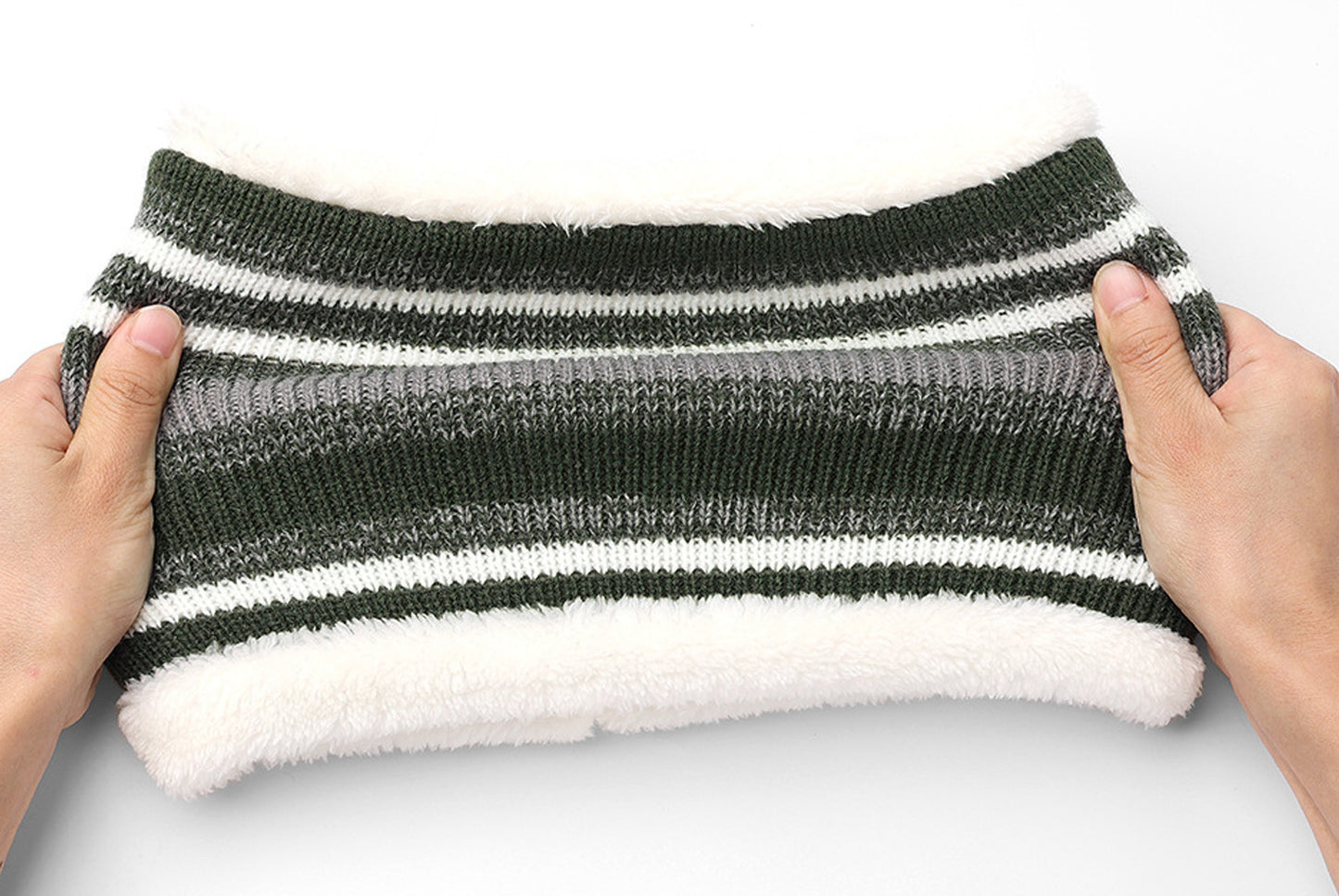 **Children's Warm Three-Piece Set: Fleece-Lined Knitted Hat, Scarf, and Gloves**