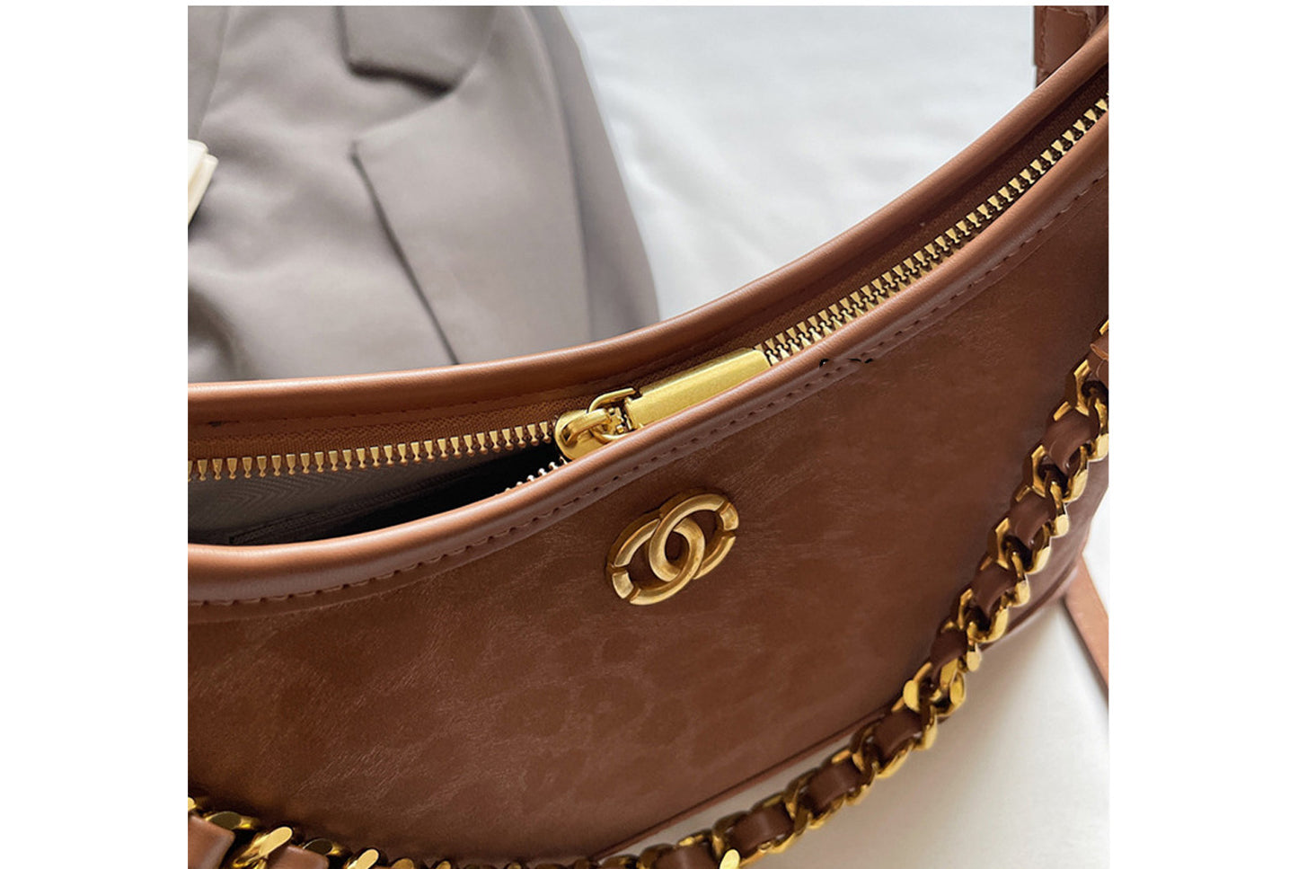 **Simple Tote Bag, Stylish Handbag for Women**