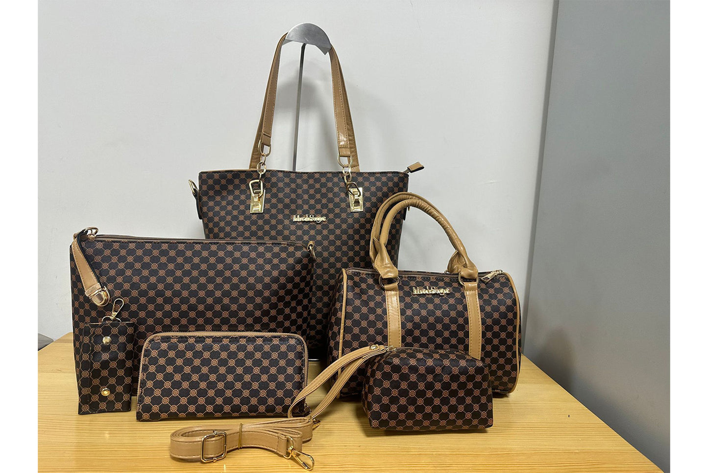**Large Capacity Women's Handbag Set (6 Pieces)**