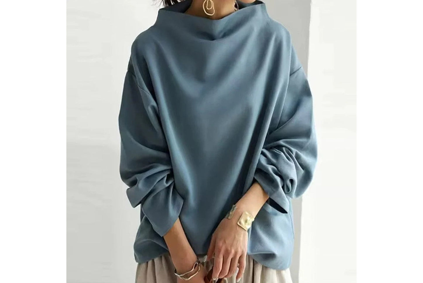 Women's High-Neck Loose-Fitting Pullover Sweatshirt