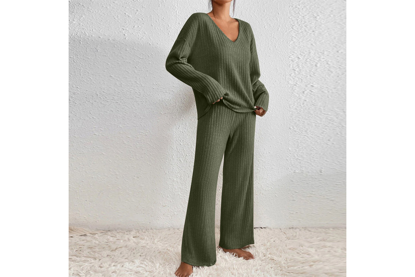 **Women's V-Neck Loose-Fitting Casual Long-Sleeved Set (Home Wear)**
