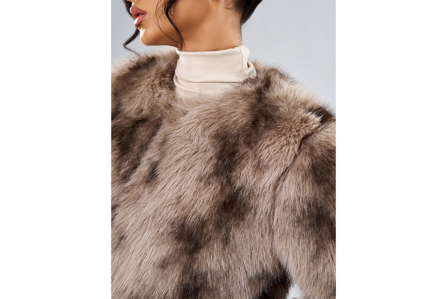 **Women's Faux Fox Fur Coat**