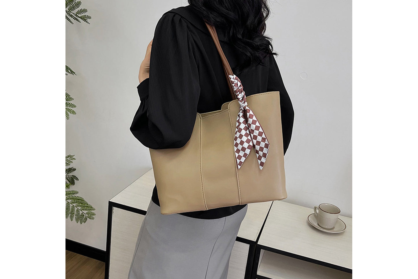 Simple and Versatile Tote Bag