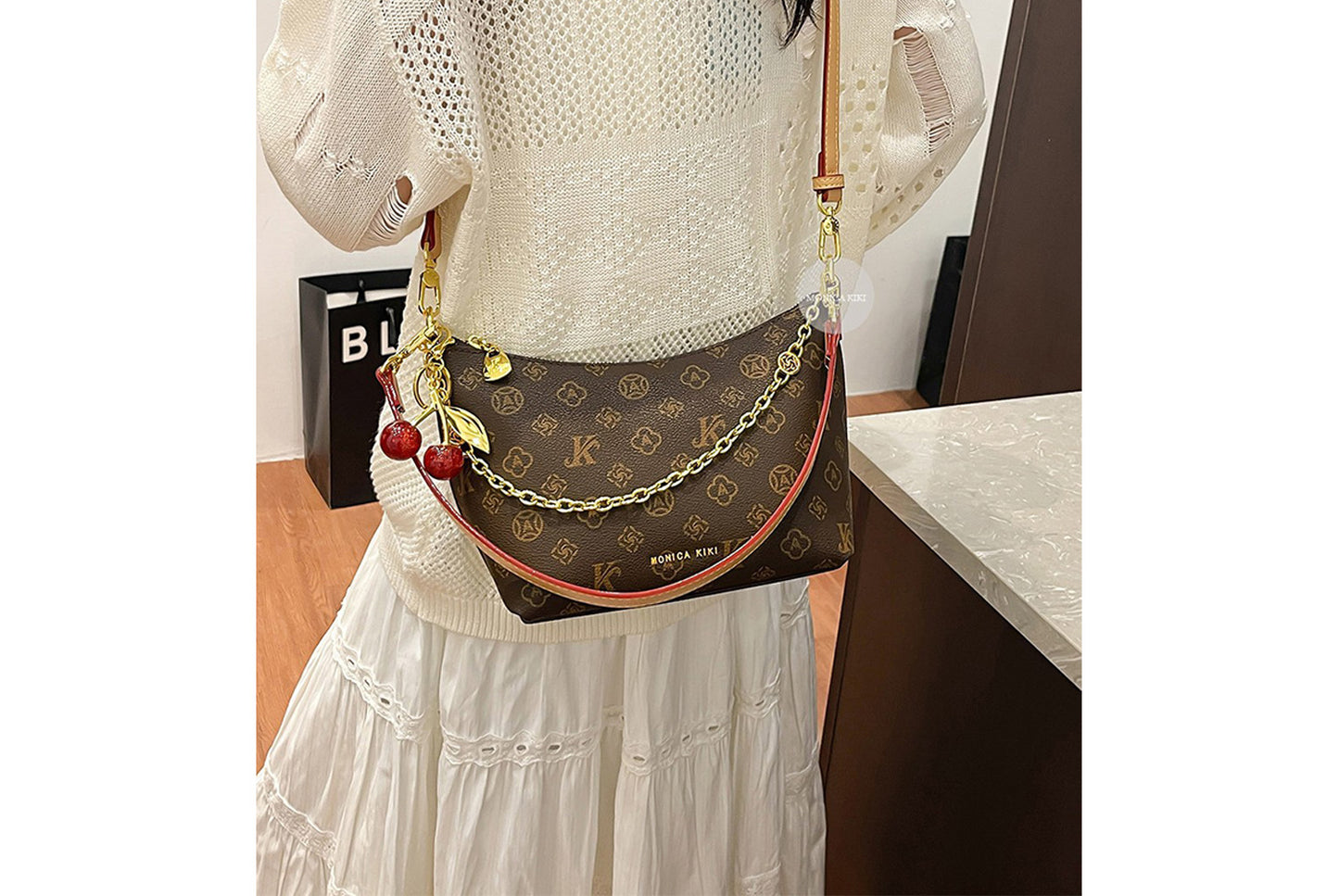 **Chain Monogram Canvas Shoulder/Underarm Tote Bag**