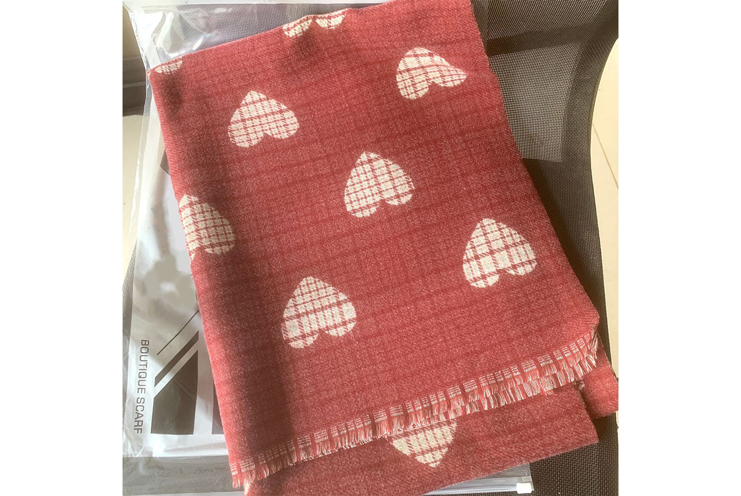 Faux Cashmere Heart-Shaped Checkered Scarf